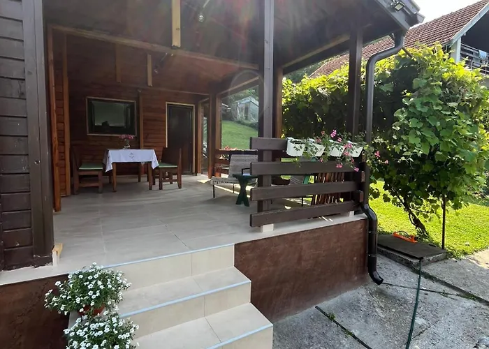 Semesterbostad Sumski Miro