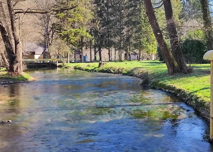 Semesterbostad Sumski Miro